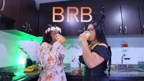 Lilith and Khloe  online show from 11/07/25, 11:21