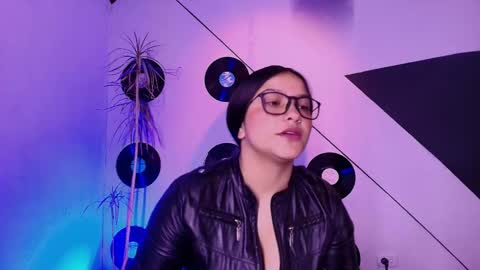 Lilith and Khloe  online show from 03/19/26, 11:25