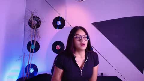 Lilith and Khloe  online show from 03/20/26, 11:26