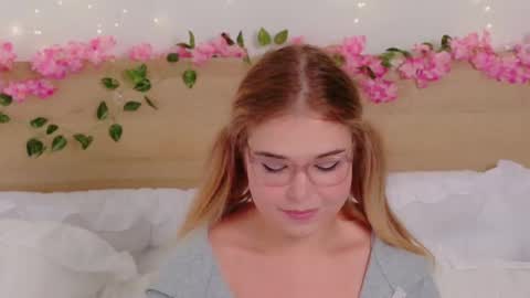 Lilith Bonheur online show from 12/19/25, 02:07