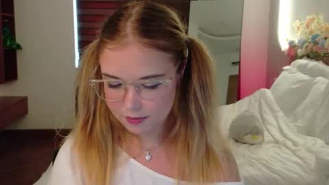 Lilith Bonheur online show from 03/31/26, 03:08