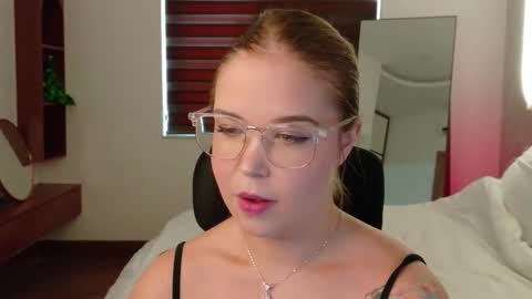 Lilith Bonheur online show from 04/05/26, 12:19