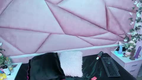 lilith cooper20 online show from 01/09/25, 12:35