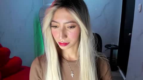 lilith cooper20 online show from 10/22/25, 10:20