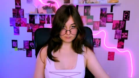 lilith_diva online show from 05/20/26, 06:47