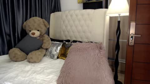 Snapshot of lilith_mazikeen69 chatting on 12/10/24, 09:33 QUEEN LILITH BORBON online show from 12/10/24, 09:33