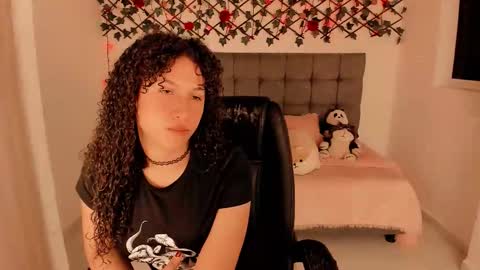lilith_miller21 online show from 01/15/26, 07:50