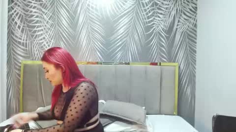 Snapshot of lilith_noirf chatting on 03/12/25, 04:19 LILITH online show from 03/12/25, 04:19