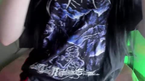 Lilith Patton  online show from 03/17/26, 12:30