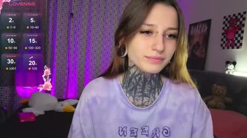 lilith_poison online show from 10/08/25, 06:16