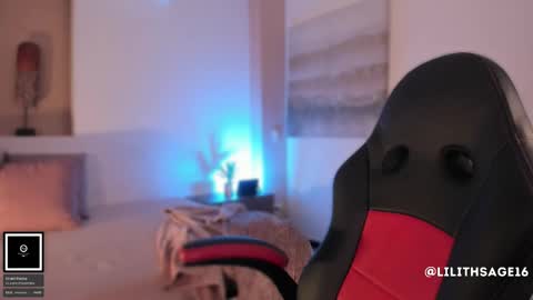 lilith_sage_ online show from 12/17/25, 12:11