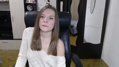 lilith small21 online show from 12/06/24, 09:10