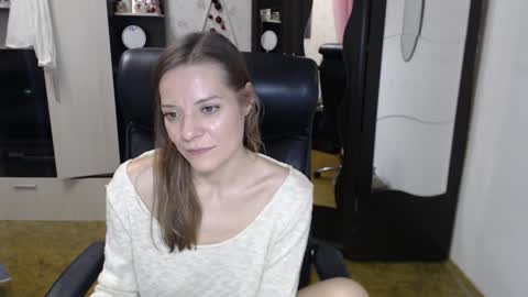 lilith small21 online show from 12/06/24, 12:16