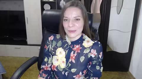 lilith small21 online show from 10/08/25, 09:07