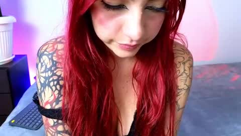 Snapshot of lilithandjacob chatting on 02/19/25, 01:08    online show from 02/19/25, 01:08