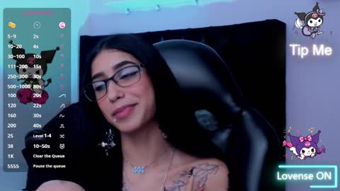 Snapshot of lilithcollins chatting on 10/15/25, 04:18 LILIKTH   online show from 10/15/25, 04:18