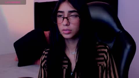 Snapshot of lilithcollins chatting on 10/17/25, 03:14 LILIKTH   online show from 10/17/25, 03:14