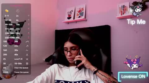 Snapshot of lilithcollins chatting on 10/20/25, 04:07 LILIKTH   online show from 10/20/25, 04:07