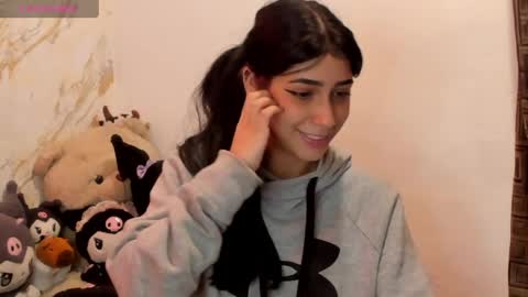 Snapshot of lilithcollins chatting on 05/26/26, 03:19 LILIKTH online show from 05/26/26, 03:19
