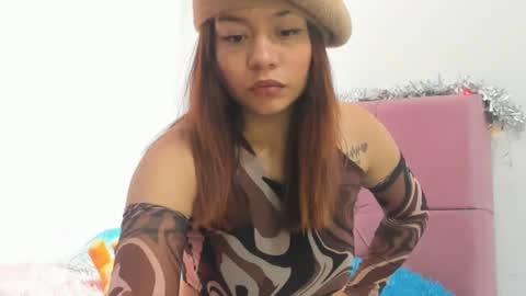 Snapshot of lilithintheeden chatting on 01/17/25, 03:32 Lilith online show from 01/17/25, 03:32