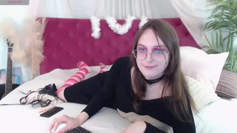 lilithiscute online show from 10/28/25, 03:25
