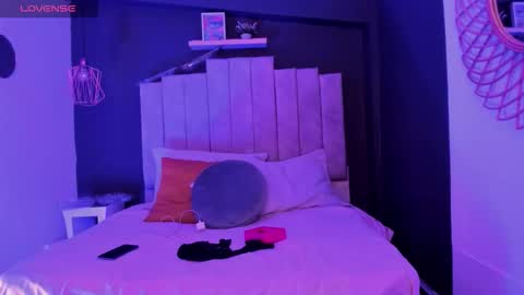 Lili  online show from 01/06/26, 07:17