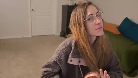 L online show from 02/28/25, 12:20