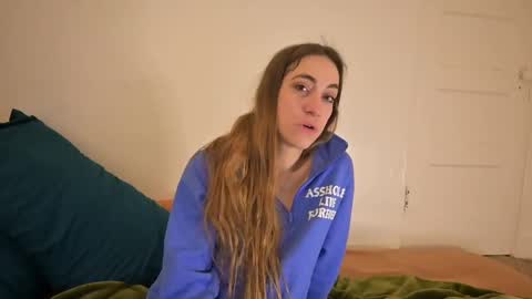 L online show from 03/08/25, 08:22