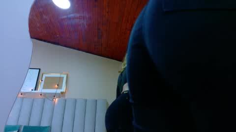 lilithsmith__ online show from 10/17/25, 11:24