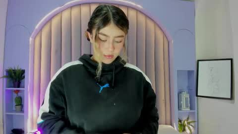 lilithsmith__ online show from 11/11/25, 11:32