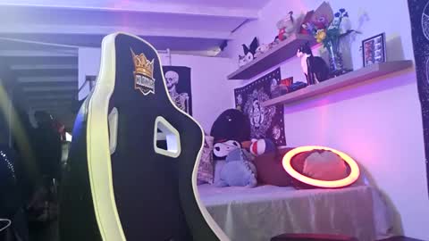 Snapshot of lilithstar_666 chatting on 10/04/25, 10:30 Lilith morningstar Independent Model Helpme to reach 100 likes online show from 10/04/25, 10:30