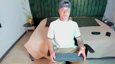 Lil James online show from 02/08/26, 07:39