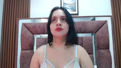 Snapshot of lilli_milk chatting on 09/23/25, 07:39 Lilly  online show from 09/23/25, 07:39