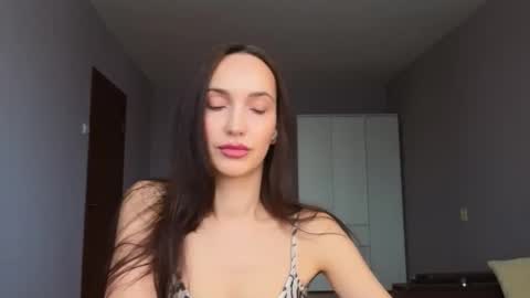 Lillian online show from 03/11/26, 07:03