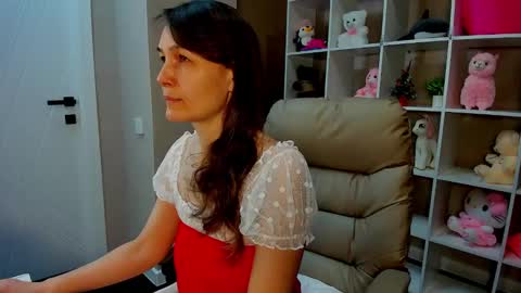 Snapshot of lillian_white1 chatting on 01/12/25, 01:00 lillian_white1 online show from 01/12/25, 01:00