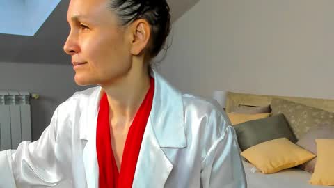 Snapshot of lillian_white1 chatting on 02/02/25, 10:13 lillian_white1 online show from 02/02/25, 10:13