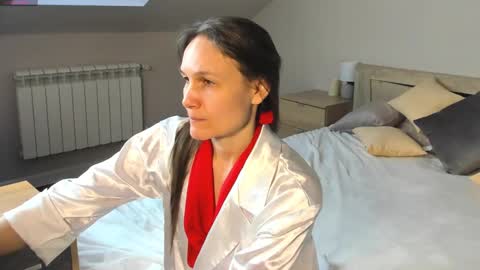 Snapshot of lillian_white1 chatting on 02/15/25, 11:06 lillian_white1 online show from 02/15/25, 11:06