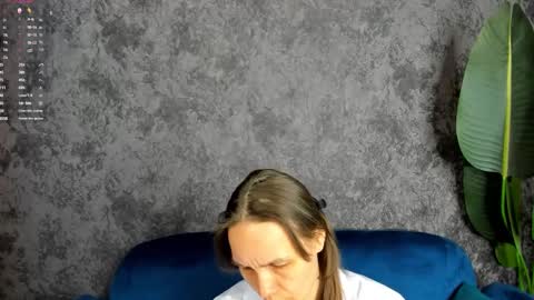 Snapshot of lillian_white1 chatting on 02/24/25, 07:00 lillian_white1 online show from 02/24/25, 07:00