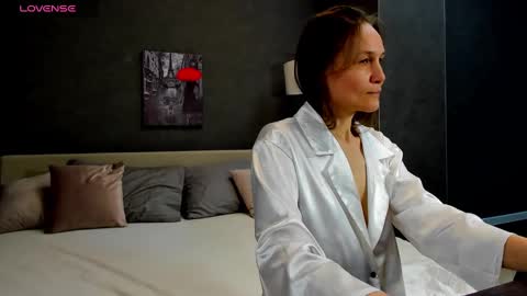 Snapshot of lillian_white1 chatting on 02/25/25, 03:05 lillian_white1 online show from 02/25/25, 03:05