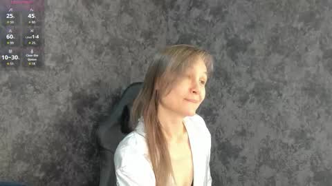 Snapshot of lillian_white1 chatting on 10/01/25, 12:49 lillian_white1 online show from 10/01/25, 12:49