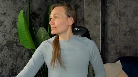 Snapshot of lillian_white1 chatting on 05/04/26, 12:50 lillian_white1 online show from 05/04/26, 12:50