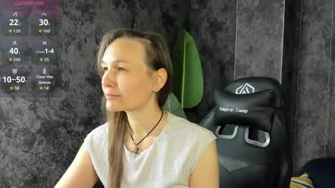 Snapshot of lillian_white1 chatting on 05/11/26, 01:00 lillian_white1 online show from 05/11/26, 01:00