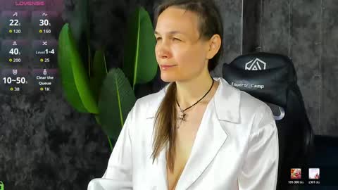 Snapshot of lillian_white1 chatting on 06/08/26, 12:36 lillian_white1 online show from 06/08/26, 12:36