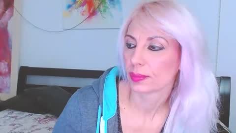 Lara online show from 02/16/25, 07:05