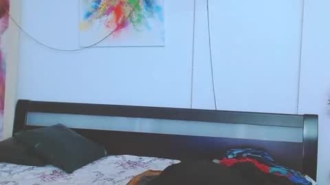 Lara online show from 02/18/25, 10:03