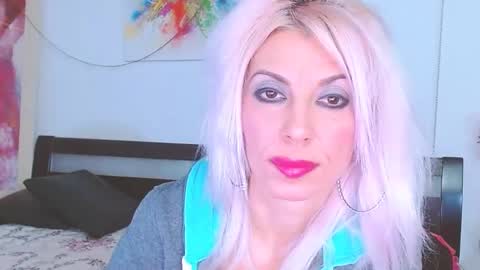 Lara online show from 02/21/25, 08:05