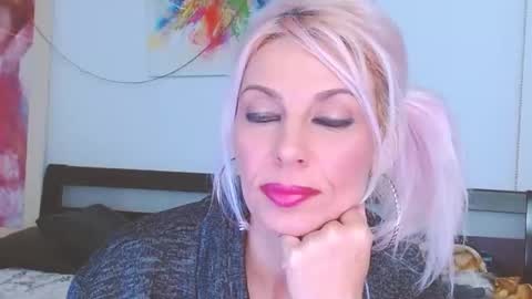 Lara online show from 02/23/25, 08:11