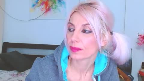 Lara online show from 02/24/25, 02:08