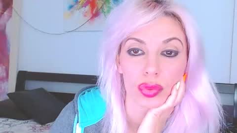 Lara online show from 03/02/25, 07:56