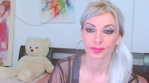 Lara online show from 03/26/26, 11:21